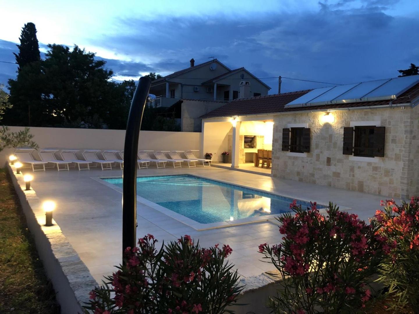 Villa Stella - Crowonder Luxury Rent Turanj Kültér fotó