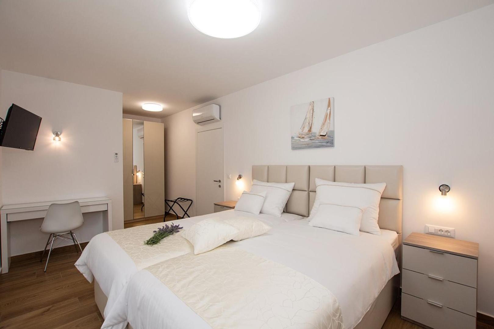 Villa Stella - Crowonder Luxury Rent Turanj Kültér fotó