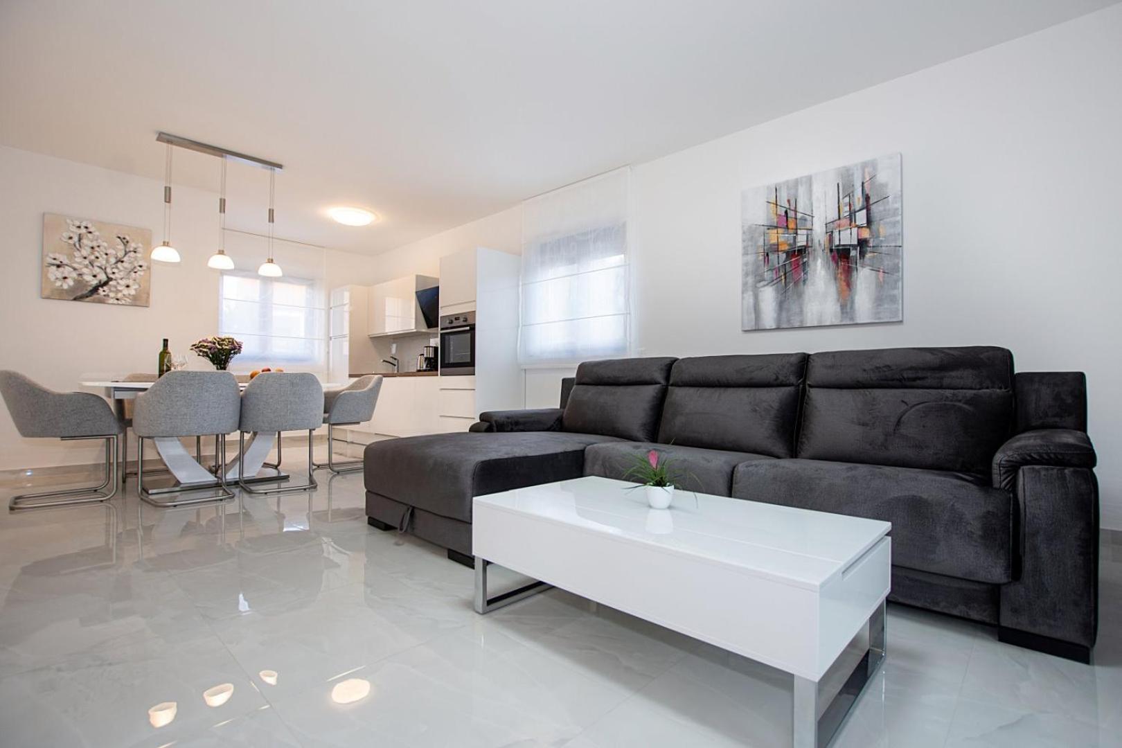 Villa Stella - Crowonder Luxury Rent Turanj Kültér fotó