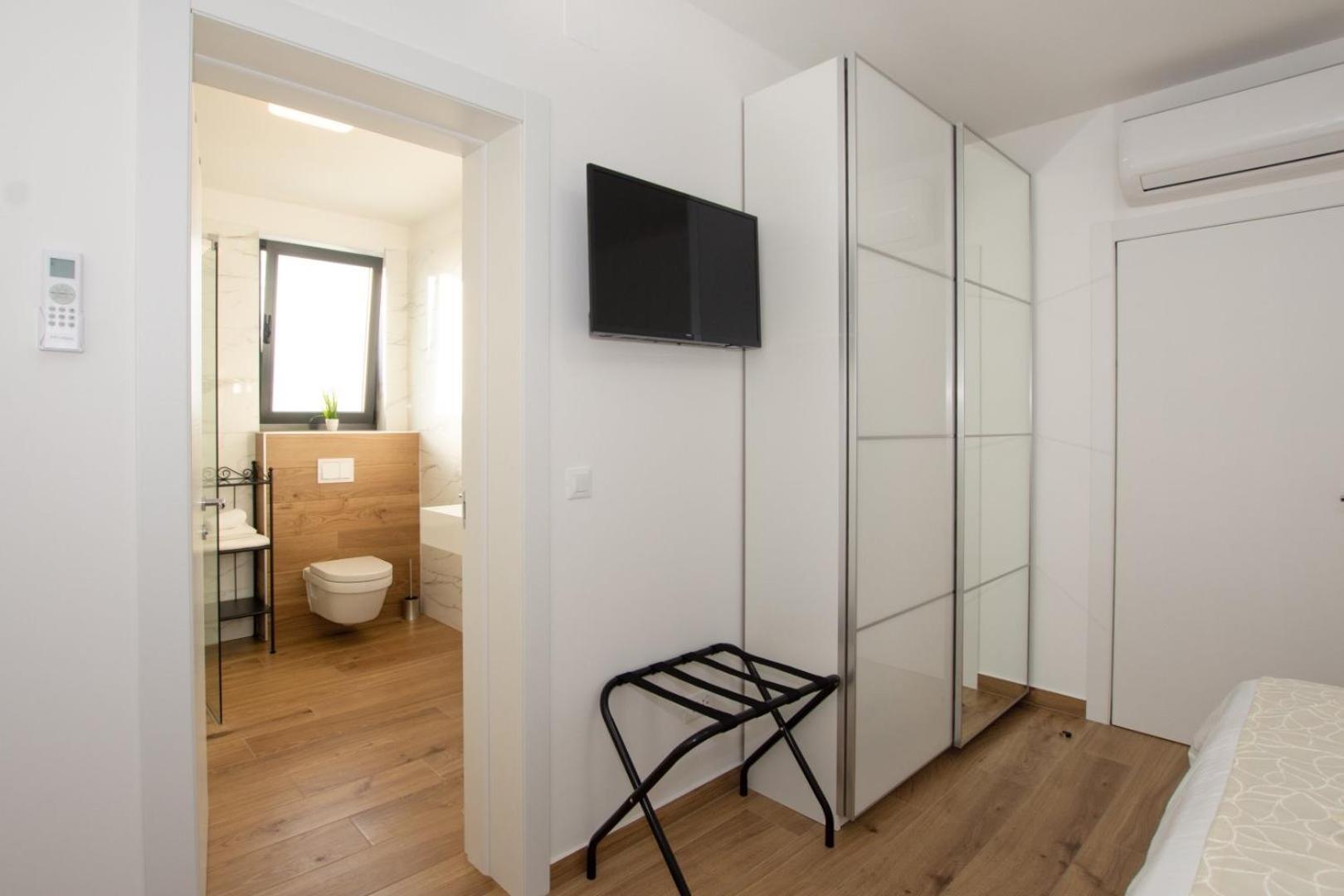 Villa Stella - Crowonder Luxury Rent Turanj Kültér fotó
