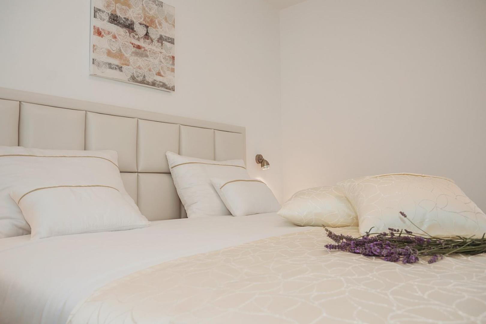 Villa Stella - Crowonder Luxury Rent Turanj Kültér fotó